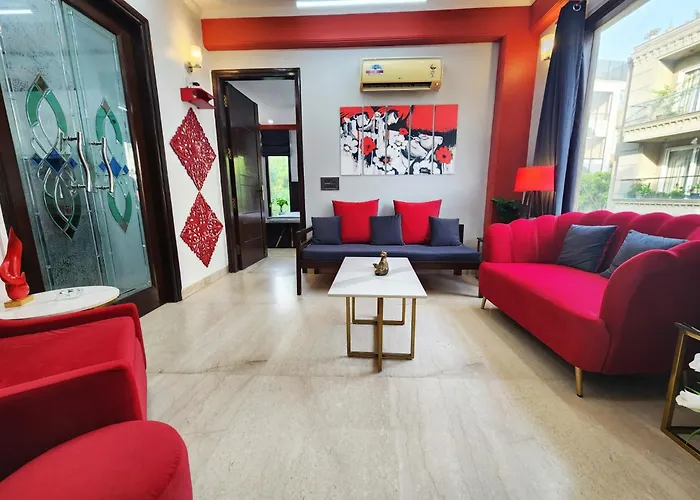 Sunlit Premium 1Bhk Suite With Big Kitchen 9