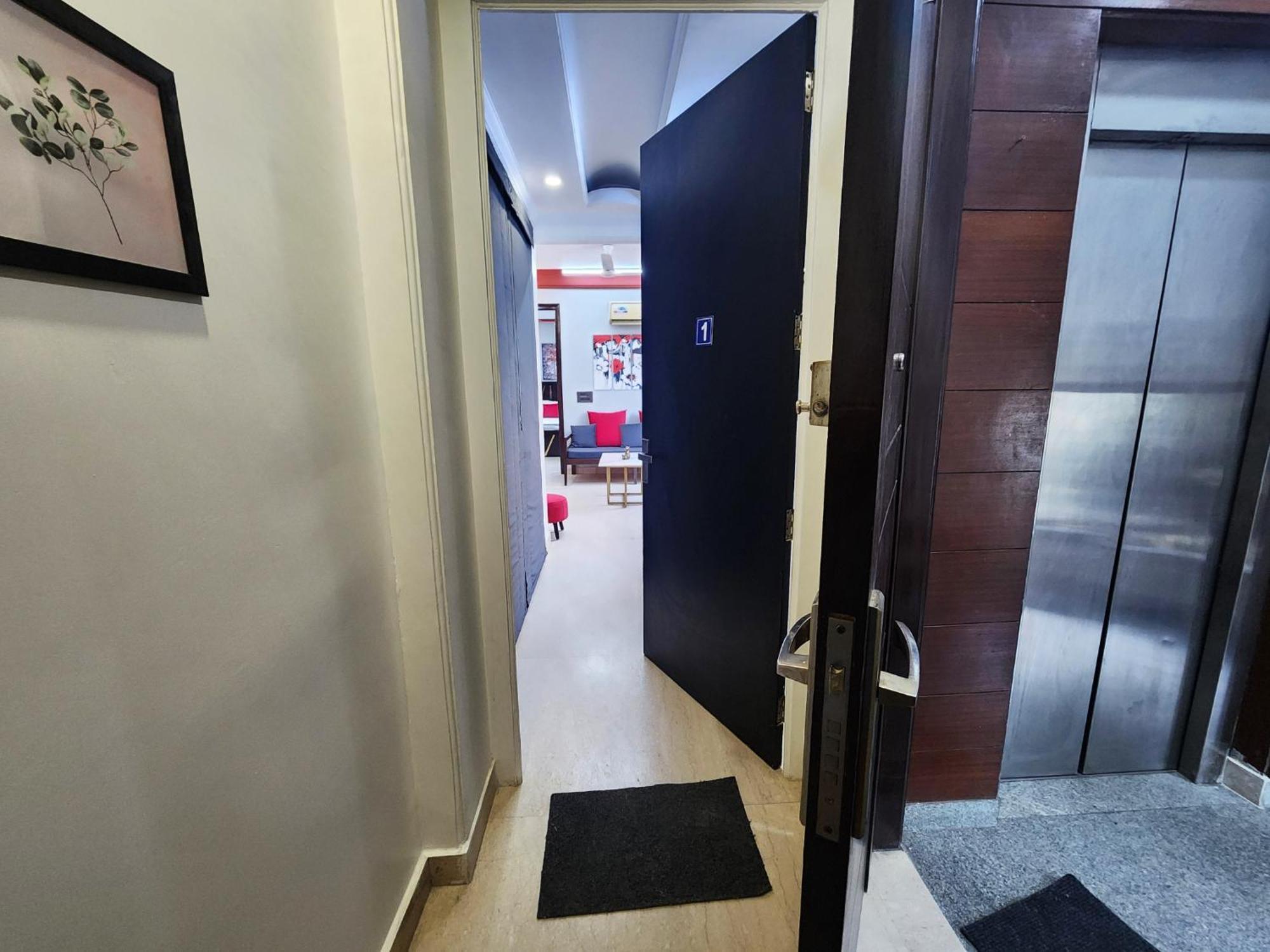 Sunlit Premium 1bhk With Big Kitchen 9 New Delhi