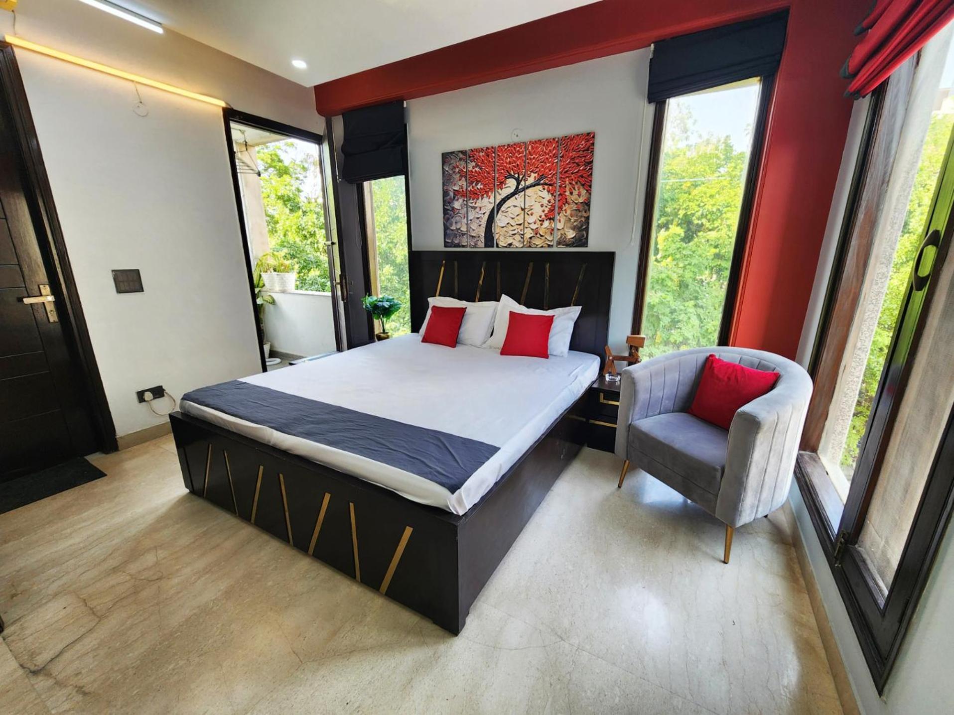 Apartment Sunlit Premium 1bhk With Big Kitchen 9