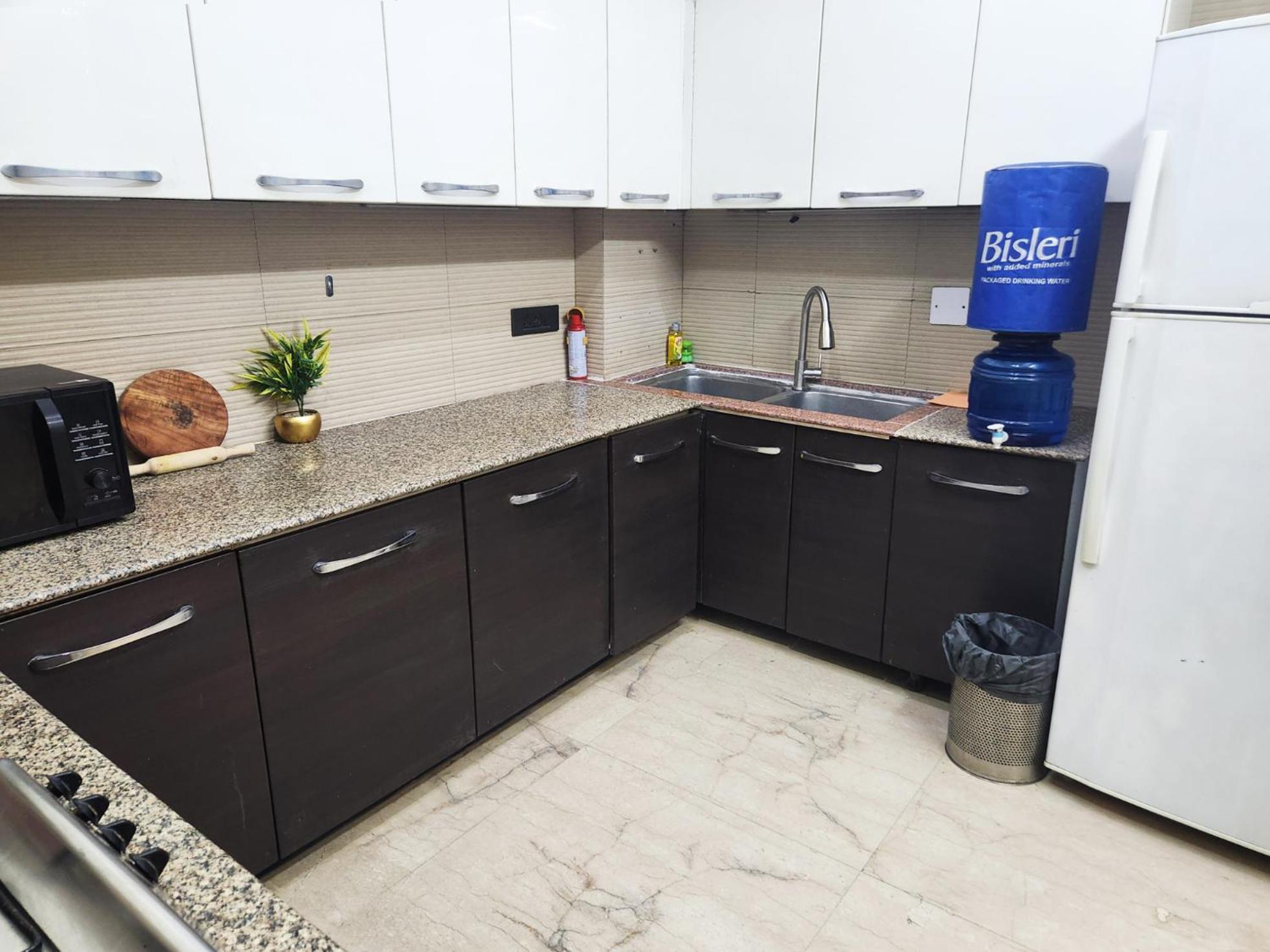 Sunlit Premium 1bhk With Big Kitchen 9 Apartment *